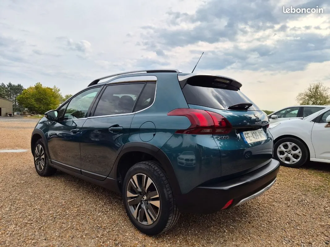 Peugeot 2008 2019 photo 5