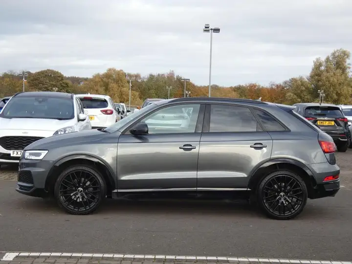 Audi Q3 2017 photo 5