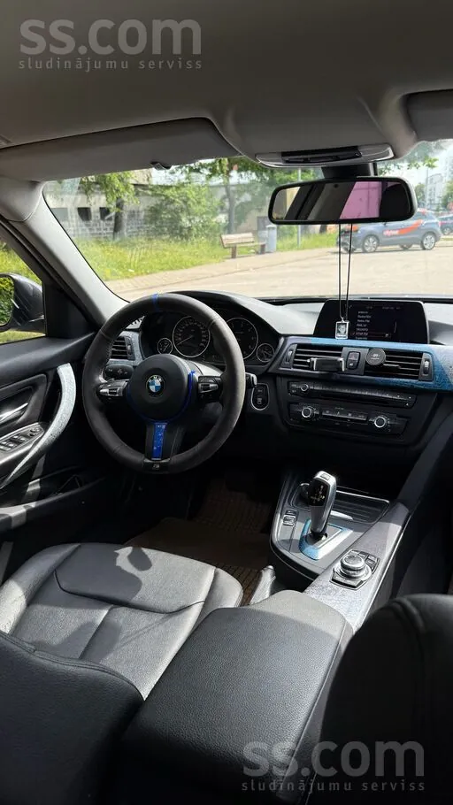 BMW 318 2013 photo 4