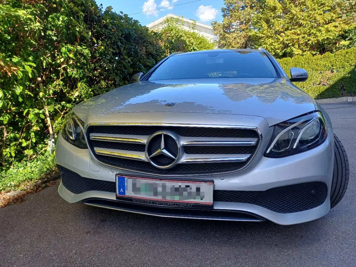 Mercedes-Benz Eklasse 2017 photo 2