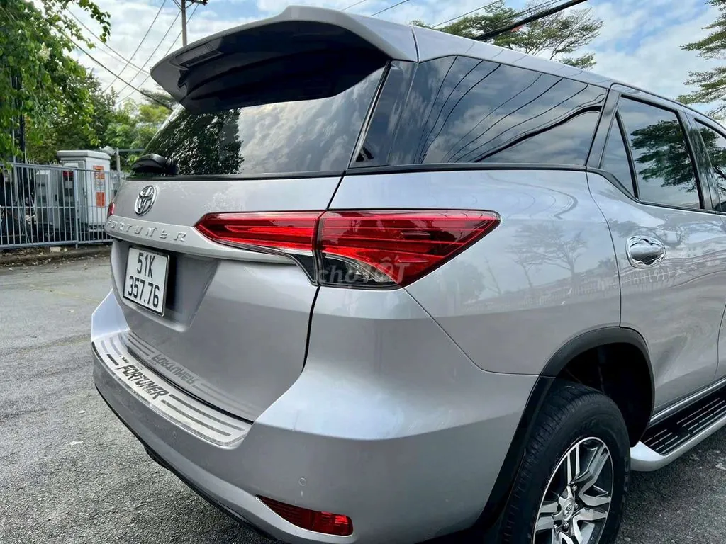Toyota Fortuner 2022 photo 3