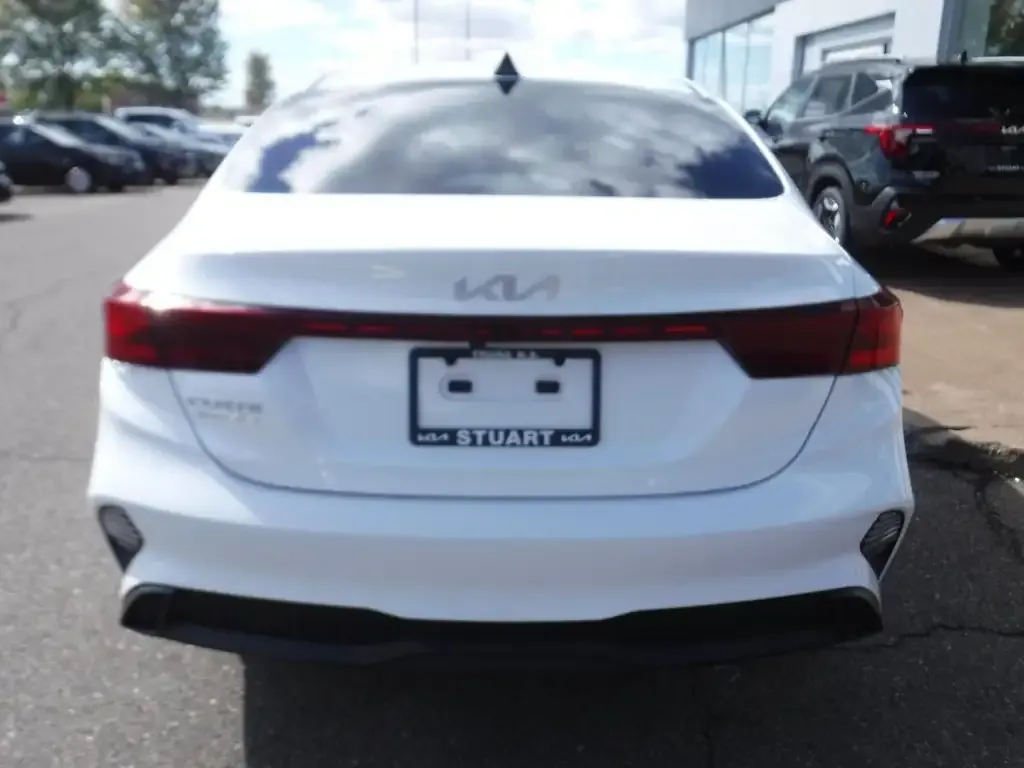 Kia Forte 2023 photo 5