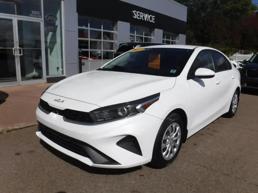 Kia Forte 2023 photo 2