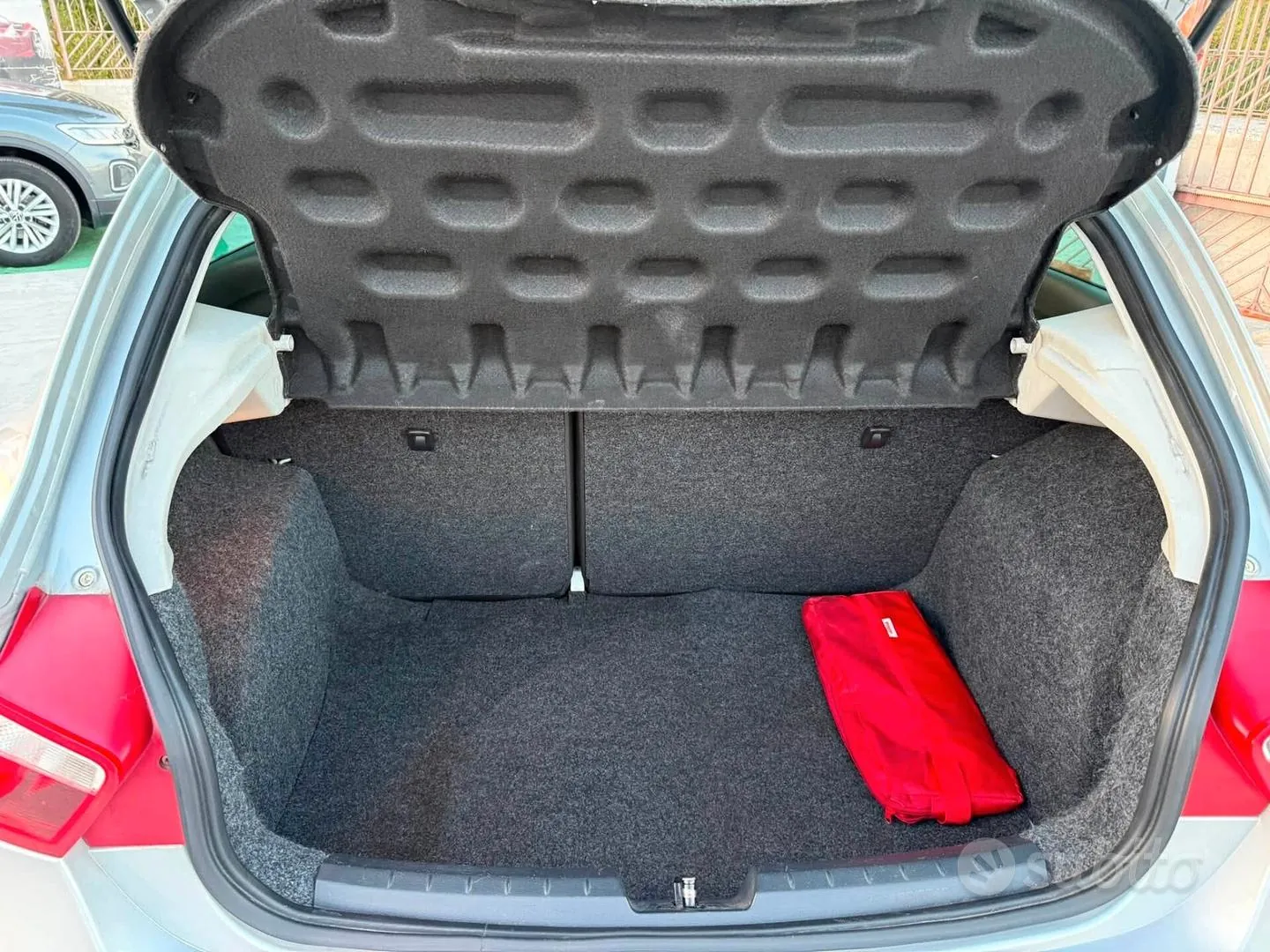 Seat Ibiza 2012 photo 4