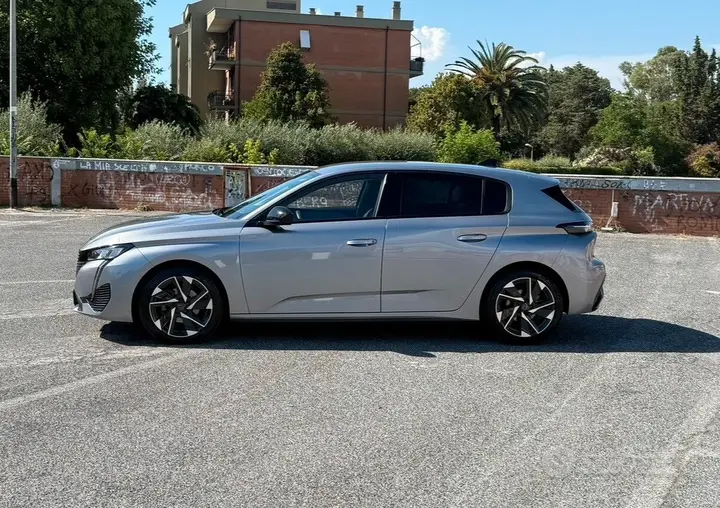 Peugeot 308 2023 photo 3