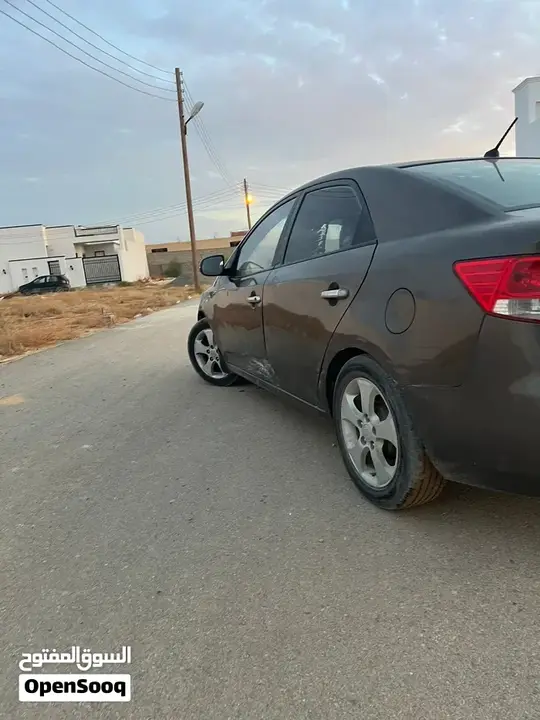 Kia Forte 2012 photo 2
