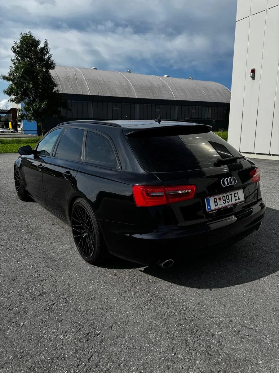 Audi A6 2011 photo 2