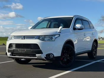 Mitsubishi Outlander 2014 photo 5