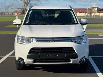 Mitsubishi Outlander 2014 photo 4