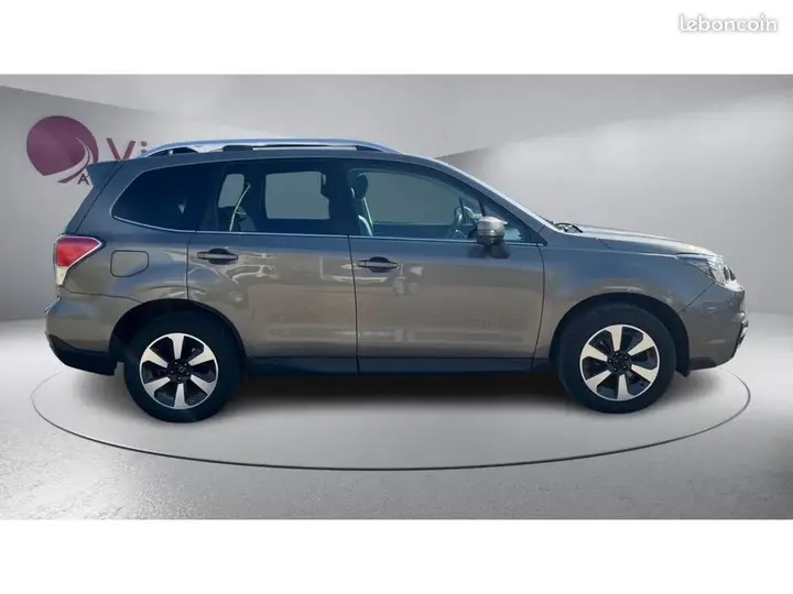 Subaru Forester 2018 photo 4