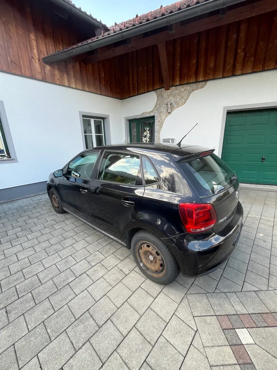 Volkswagen Polo 2011 photo 3