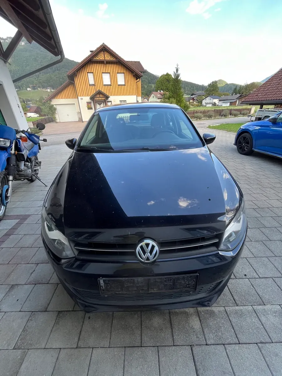 Volkswagen Polo 2011 photo 2