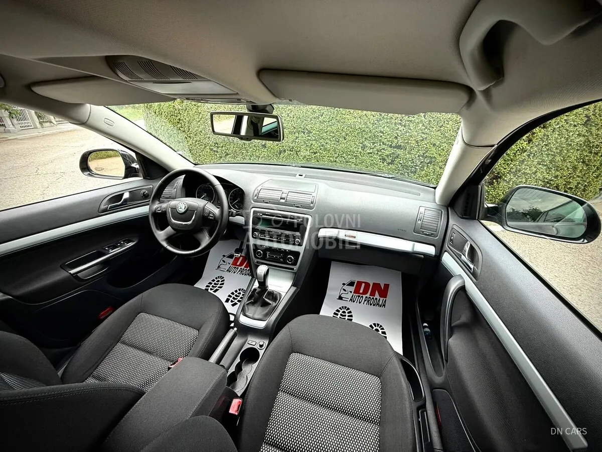 Skoda Octavia 2010 photo 4