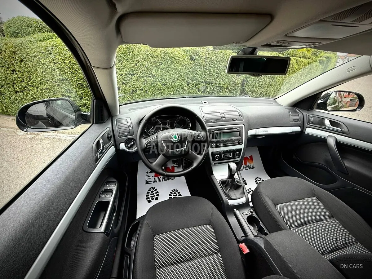 Skoda Octavia 2010 photo 3