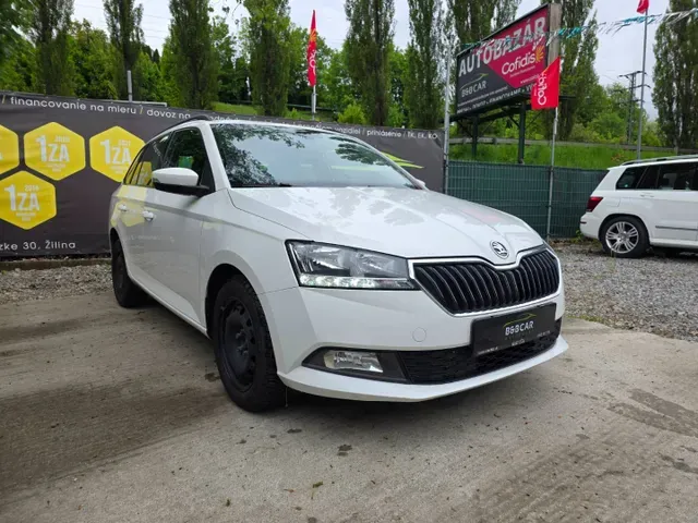 Skoda Fabia 2022 photo 3
