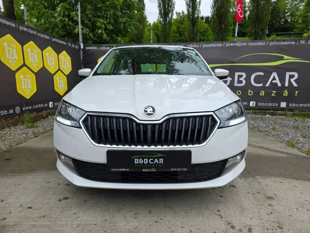 Skoda Fabia 2022 photo 2