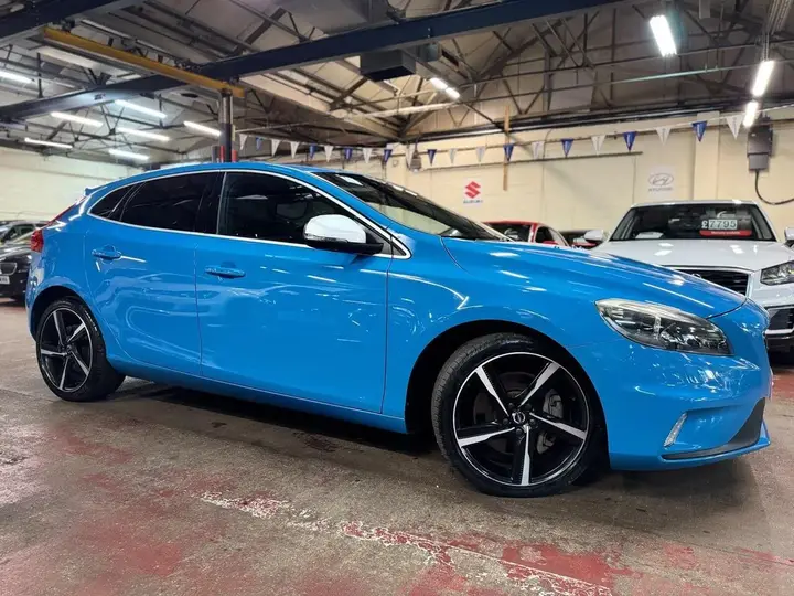 Volvo V40