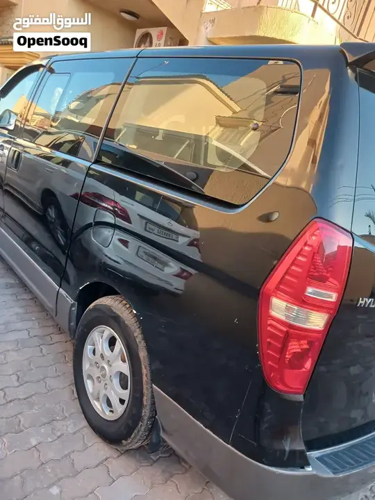 Hyundai H1 2011 photo 3