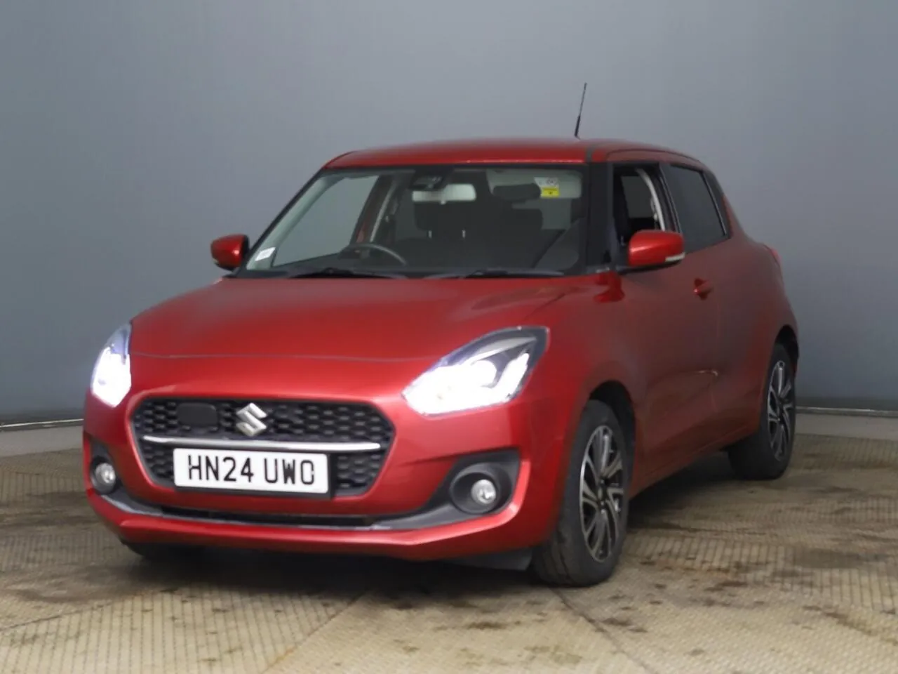 Suzuki Swift 2024 photo 2