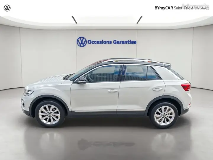 Volkswagen T-Roc 2023 photo 2