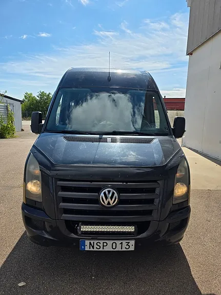 Volkswagen Crafter 35 2011 photo 2