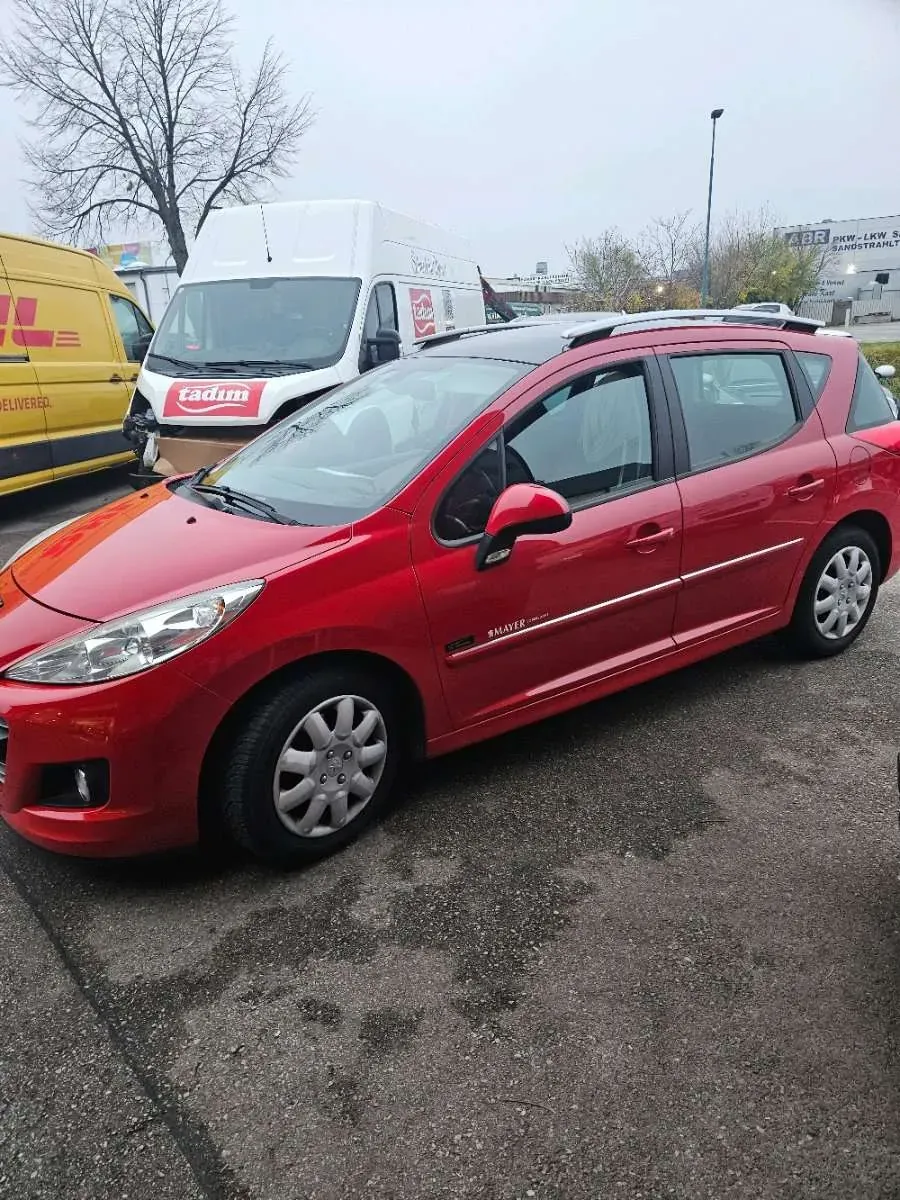 Peugeot 207 2013 photo 3
