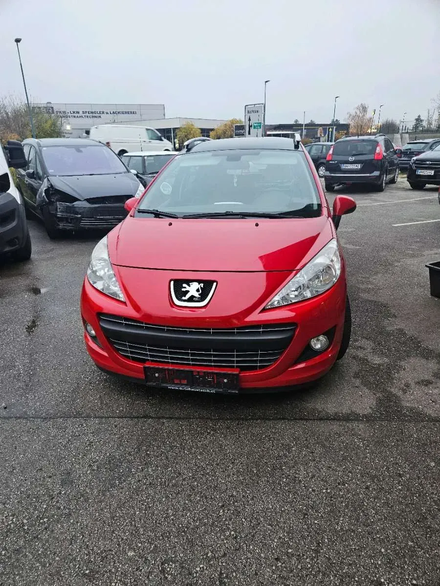 Peugeot 207 2013 photo 2