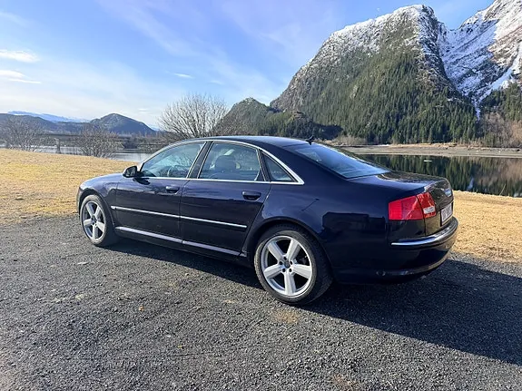 Audi A8 2006 photo 2