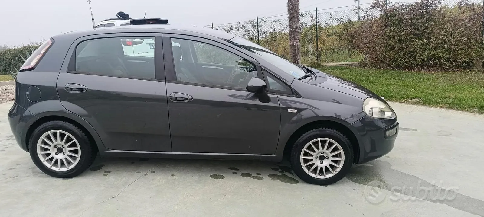 Fiat Punto Evo 2010 photo 2
