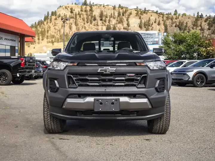 Chevrolet Colorado 2026 photo 3