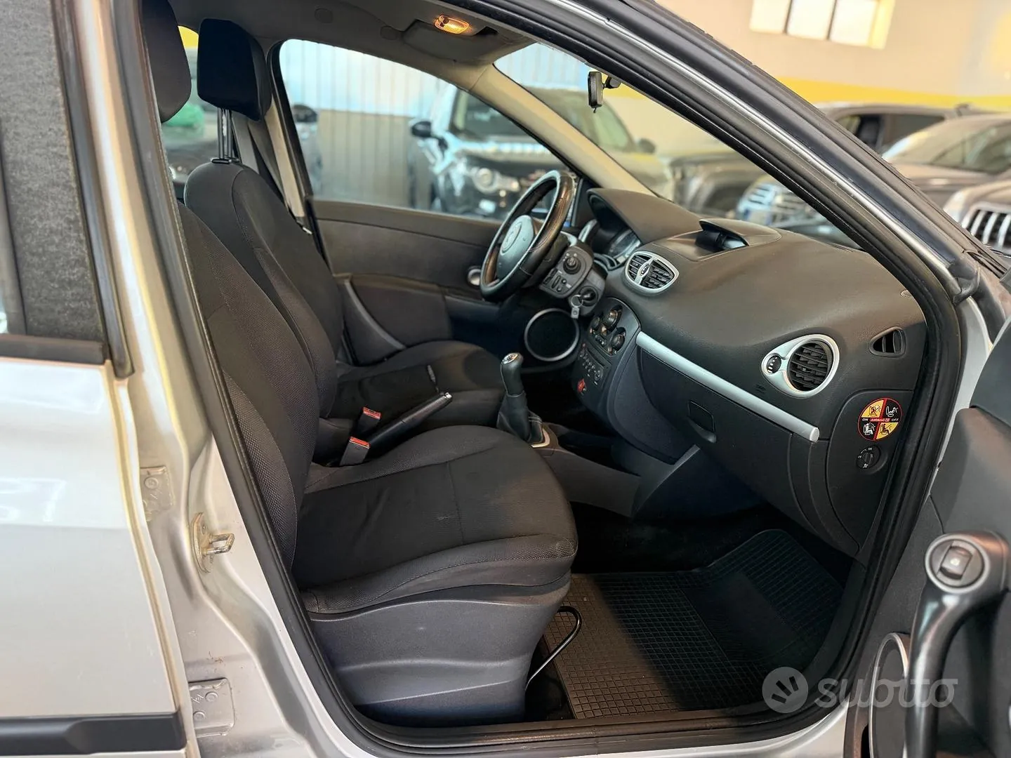 Renault Clio 2009 photo 5