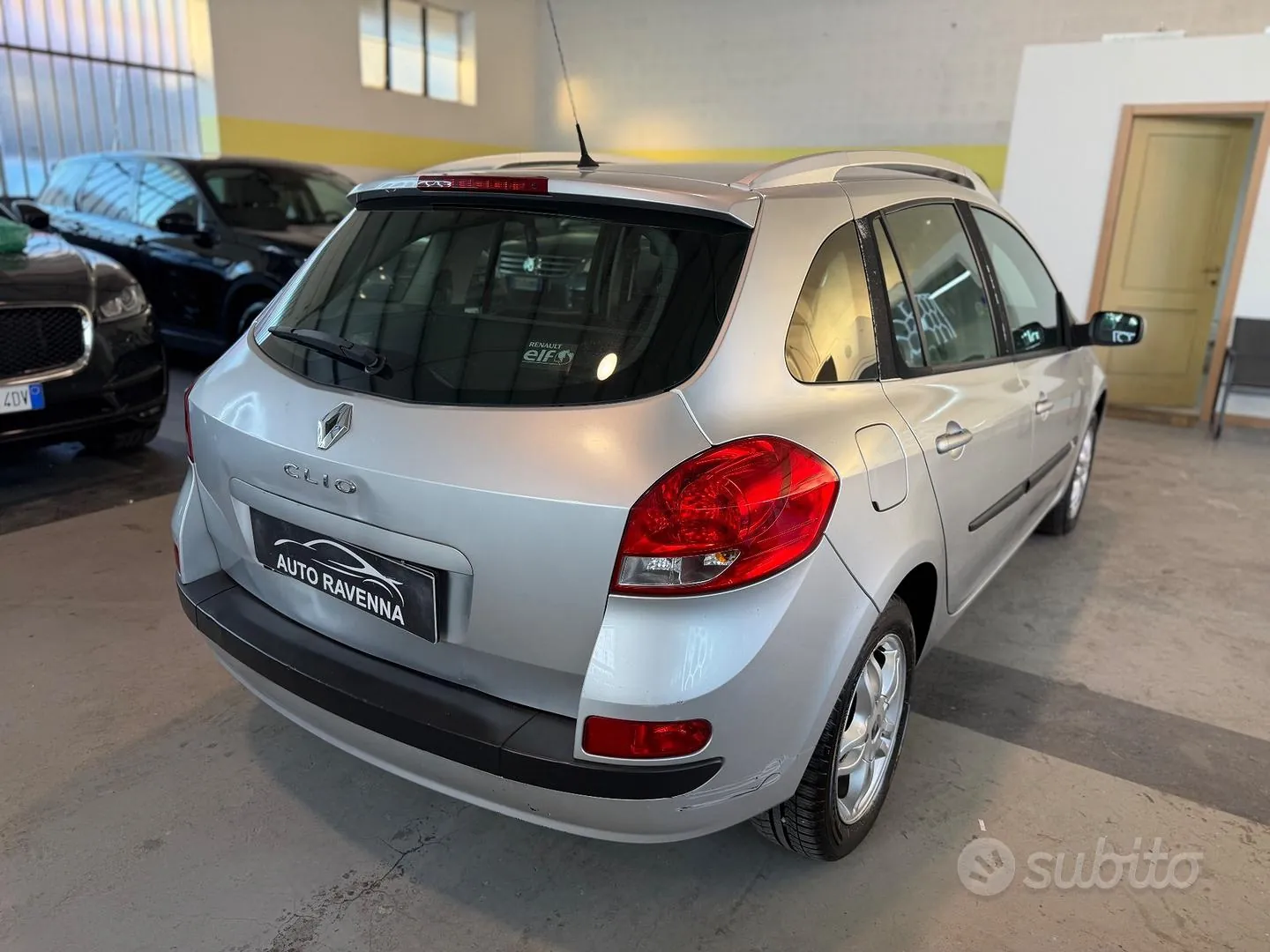 Renault Clio 2009 photo 2