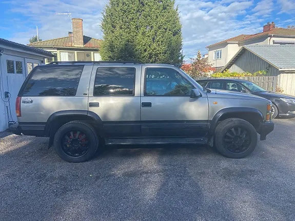 Chevrolet Tahoe 1999 photo 2