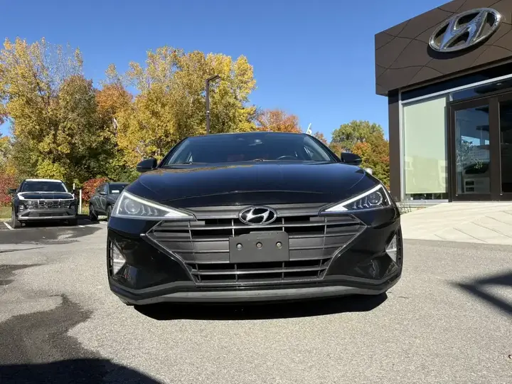 Hyundai Elantra 2019 photo 2