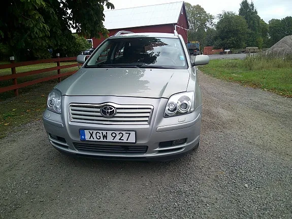 Toyota Avensis 2005 photo 4