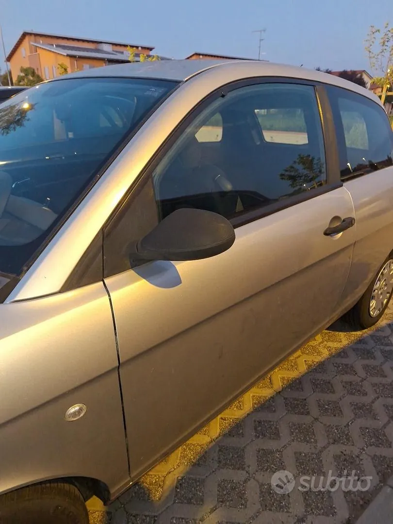 Lancia Ypsilon 2006 photo 3