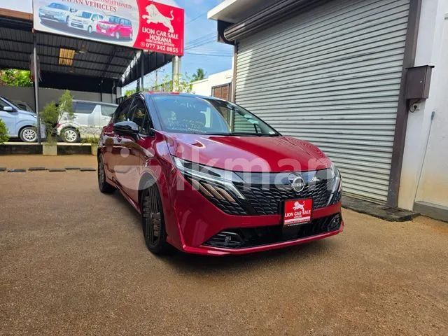 Nissan Aura