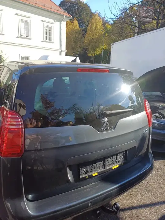 Peugeot 5008 2015 photo 3