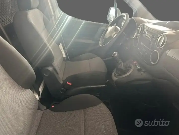 Peugeot Partner 2018 photo 2