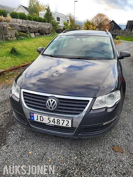 Volkswagen Passat 2010 photo 2
