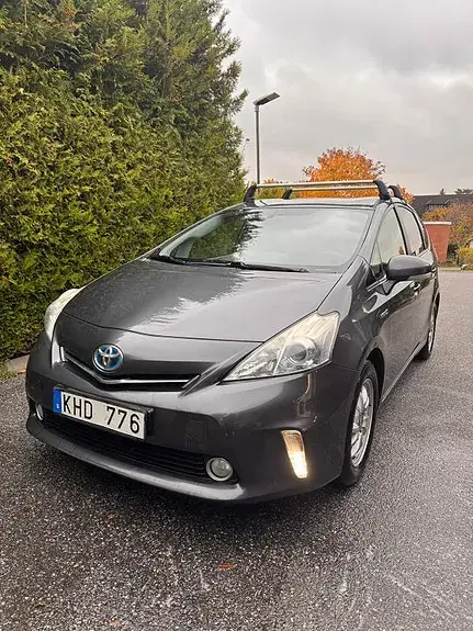 Toyota Prius 2013 photo 2