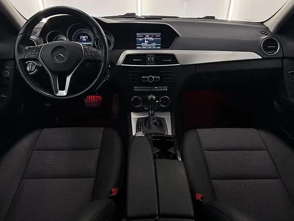 Mercedes-Benz C220 2013 photo 3