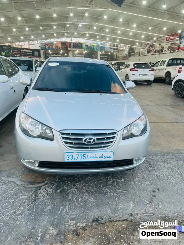 Hyundai Avante 2010 photo 2