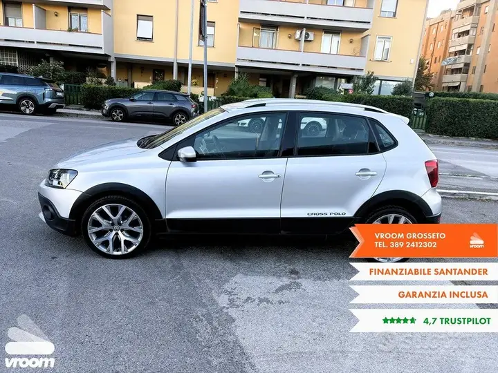 Volkswagen Polo 2015 photo 2