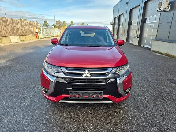 Mitsubishi Outlander 2016 photo 2