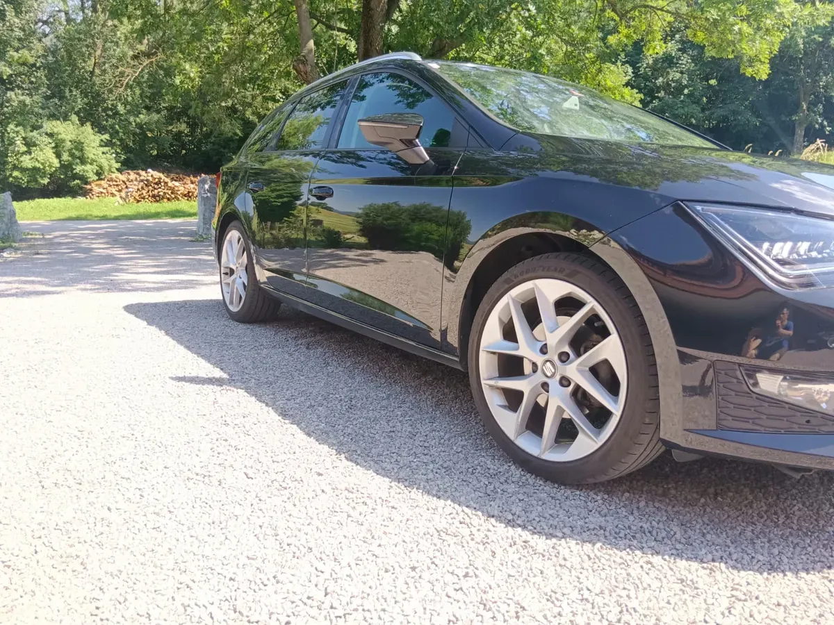 Seat Leon 2015 photo 2