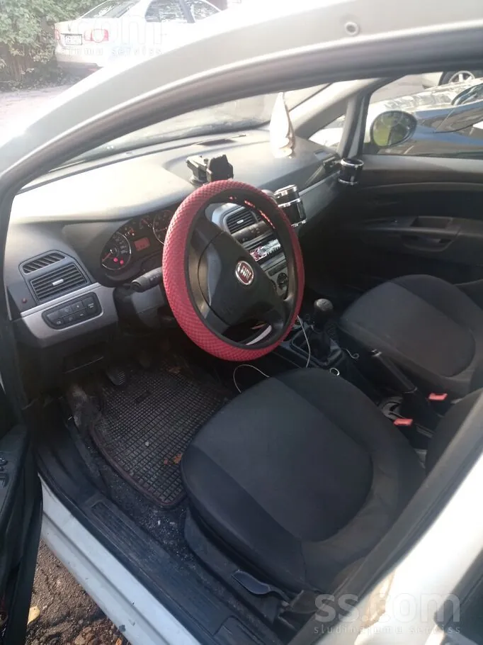 Fiat Punto 2013 photo 4