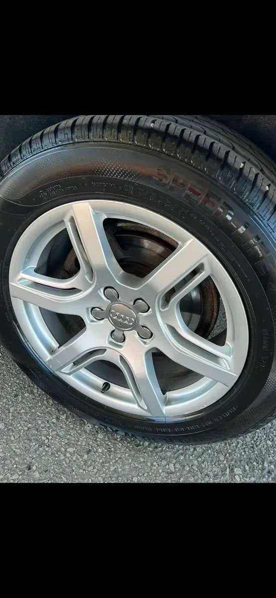 Audi Q5 2008 photo 2