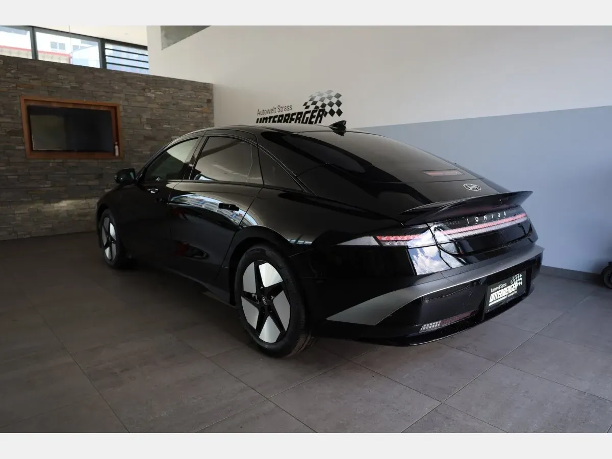 Hyundai Ioniq 6 photo 3