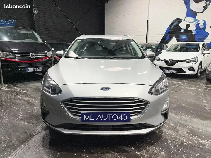 Ford Focus 2021 photo 2